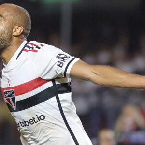 Lucas Moura 230817a