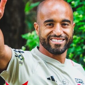 Lucas Moura 231003