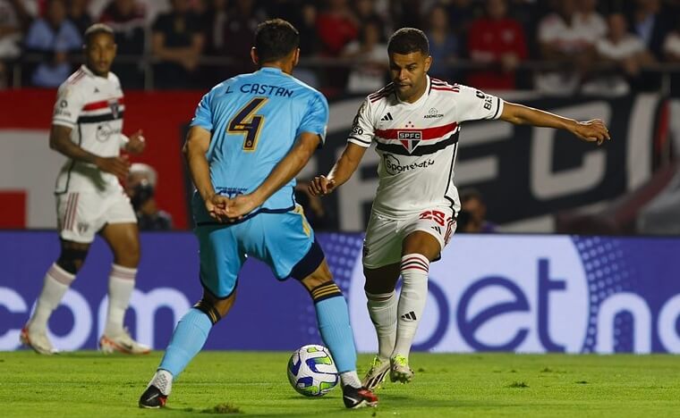 São Paulo vence o Cruzeiro com gol de Luciano e se afasta ainda