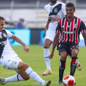 Luiz Gustavo 240211b