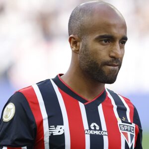 Lucas Moura 240616b