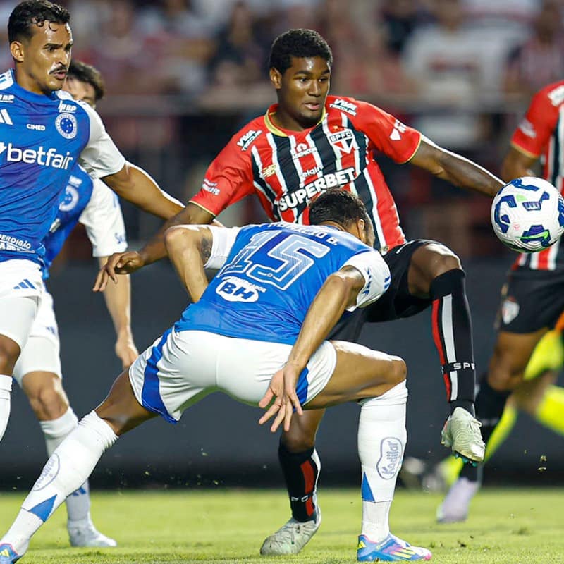 Lucas Ferreira 250413 Lucas Ferreira 250413
