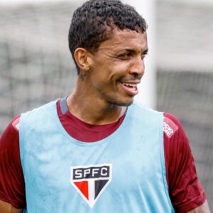 Luiz Gustavo 251030