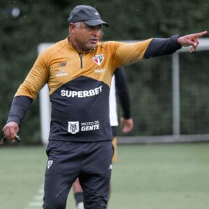 Roger Machado 260311b