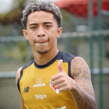 Pedro-Ferreira-260409